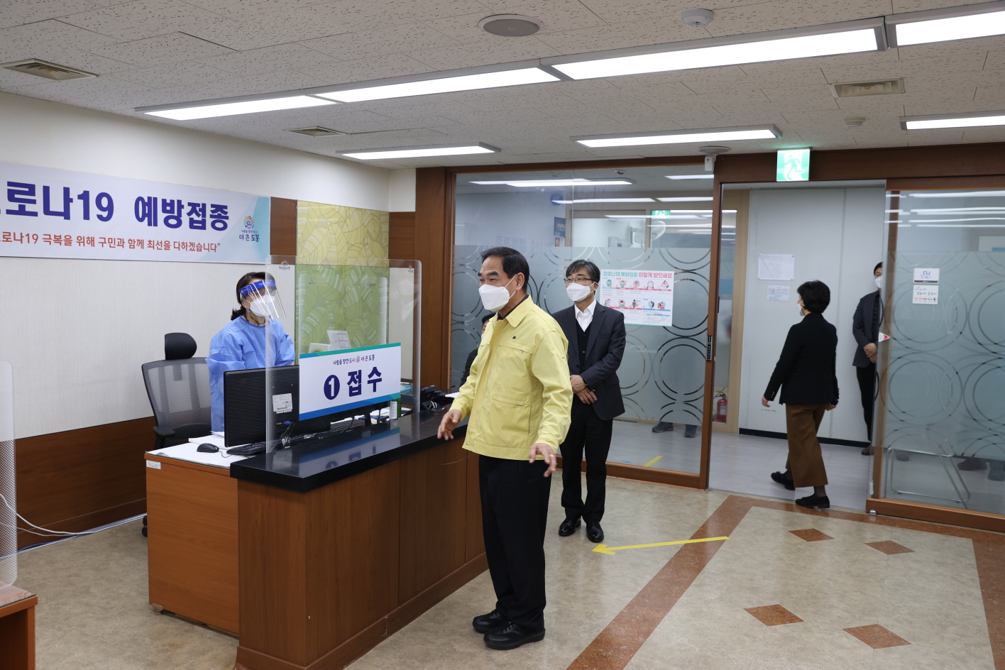 도봉구의회, 박진식 의장 보건소 방문 - 2