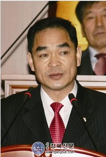 “중·소상인 및 재래시장을 억압하는 SSM 입점 제한해야”(강북신문 2011.5.29자,서울포스트) - 1