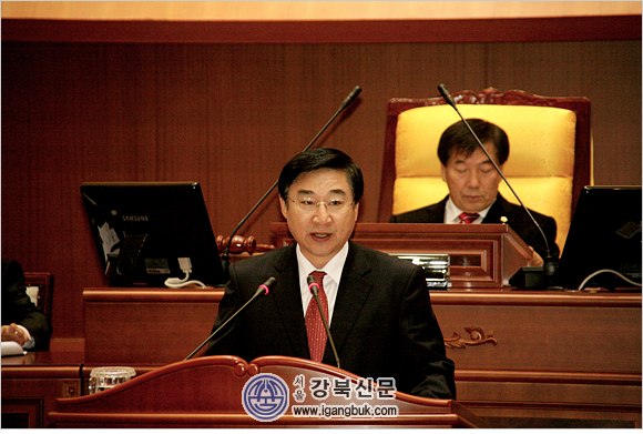 [시정연설]“2012년, 조직운영경비 줄여 최대의 대민서비스 제공을” (강북신문 2011.11.28자) - 1