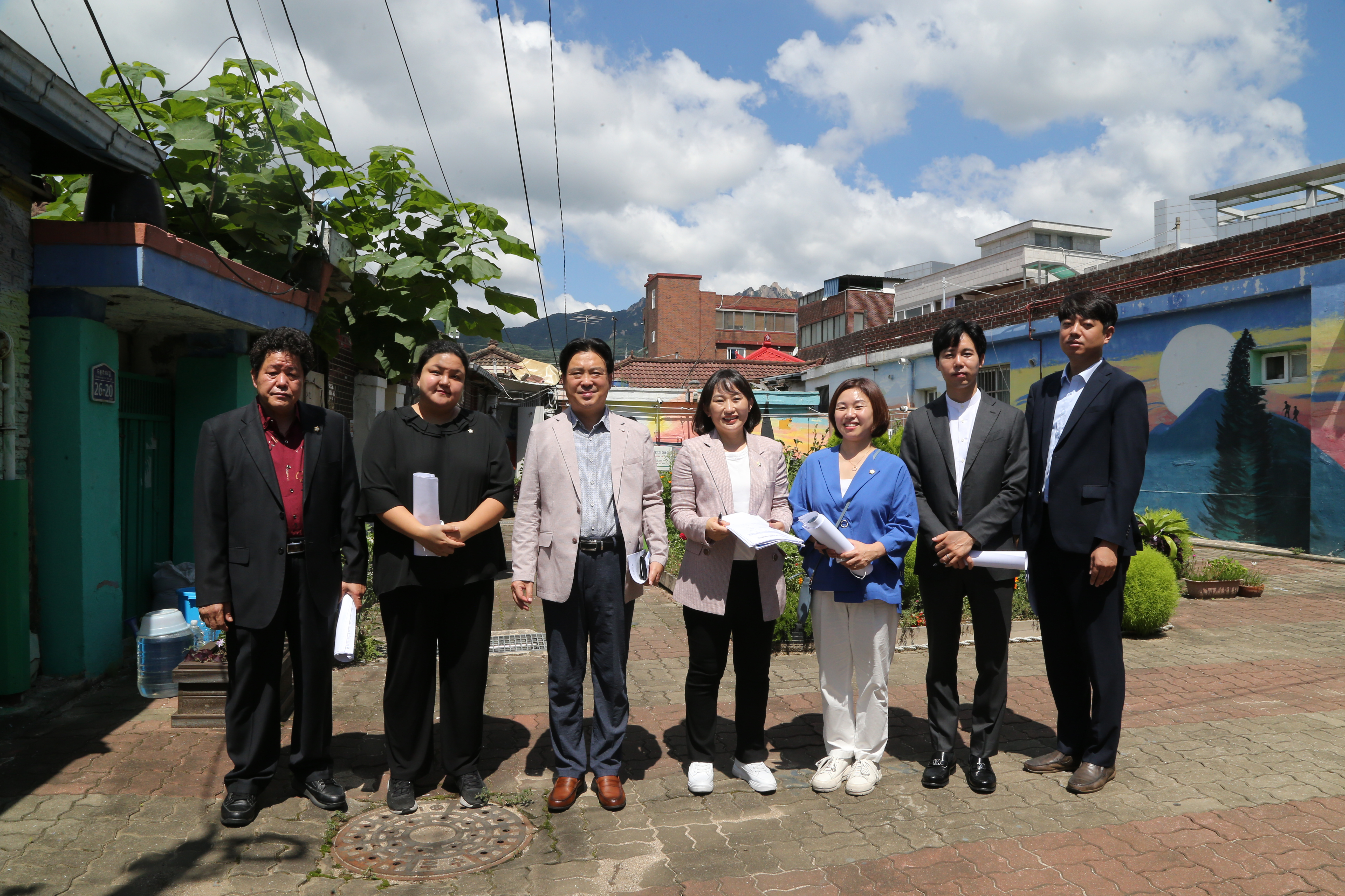 도봉구의회 행정기획위원회, 도봉2동 도시재생 뉴딜사업 구역 현장방문 - 1