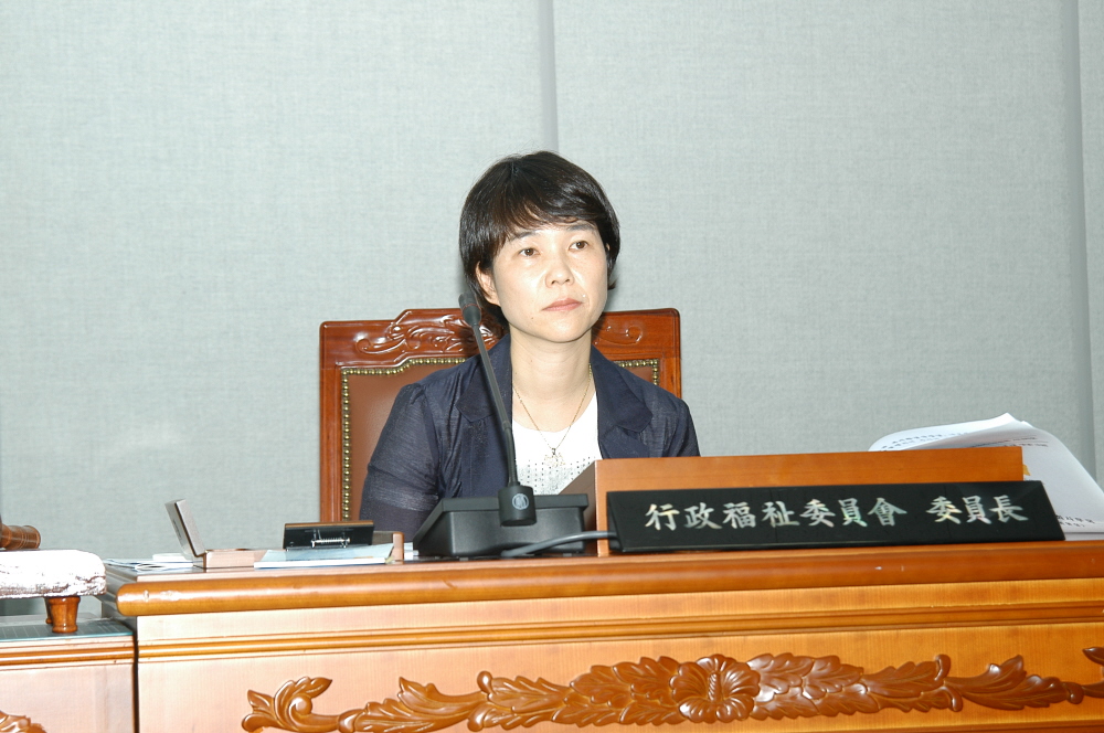  제210회 도봉구의회 임시회중 행정복지위원회 - 6