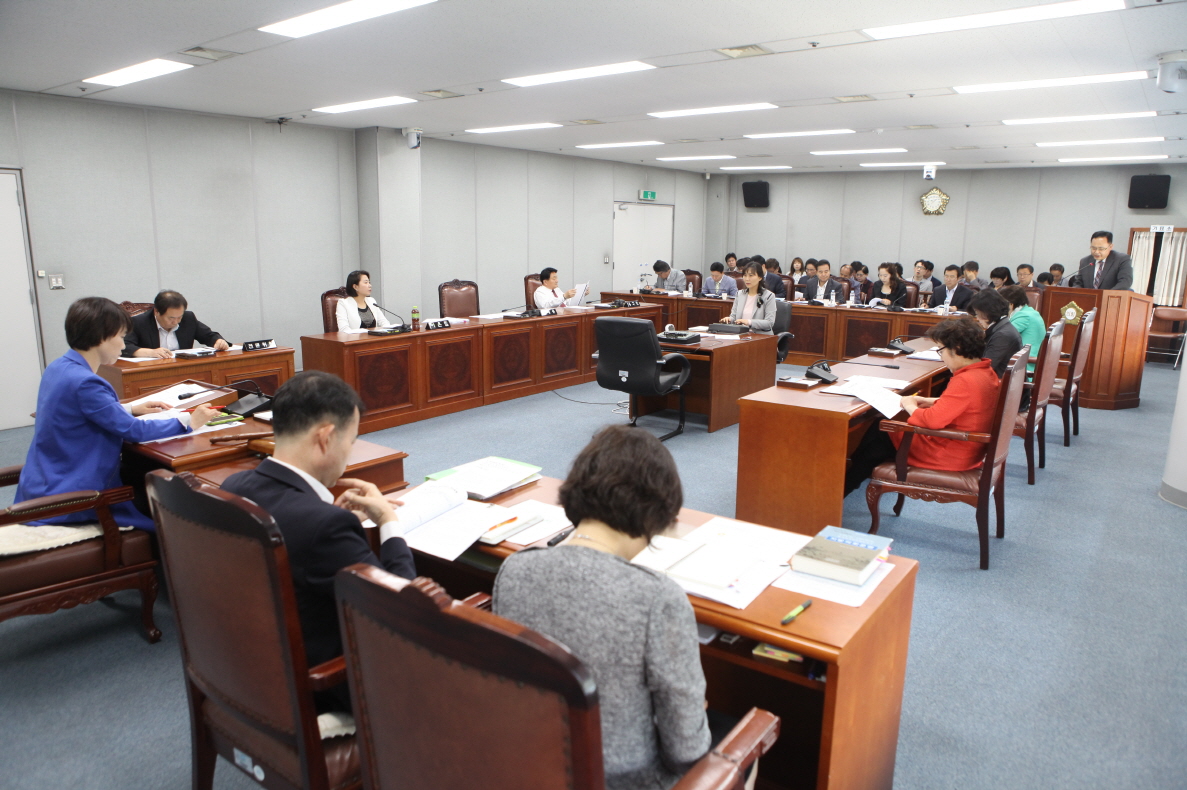 제255회 도봉구의회 임시회중 행정기획위원회 - 10