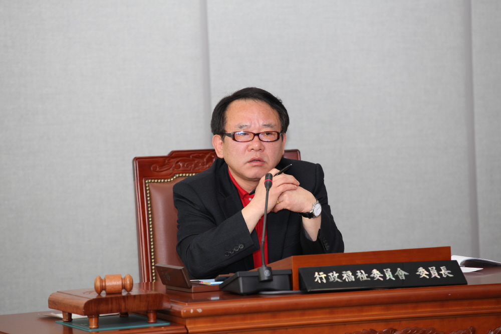 제215회 도봉구의회 임시회중 행정복지위원회 - 2