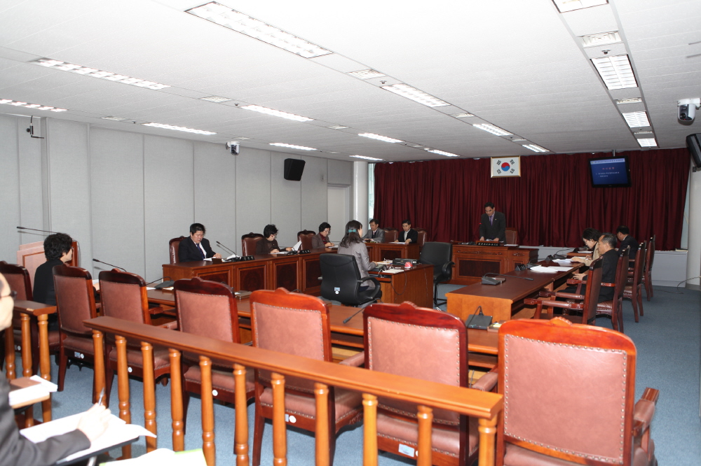 제214회 도봉구의회 임시회중 운영위원회 - 1