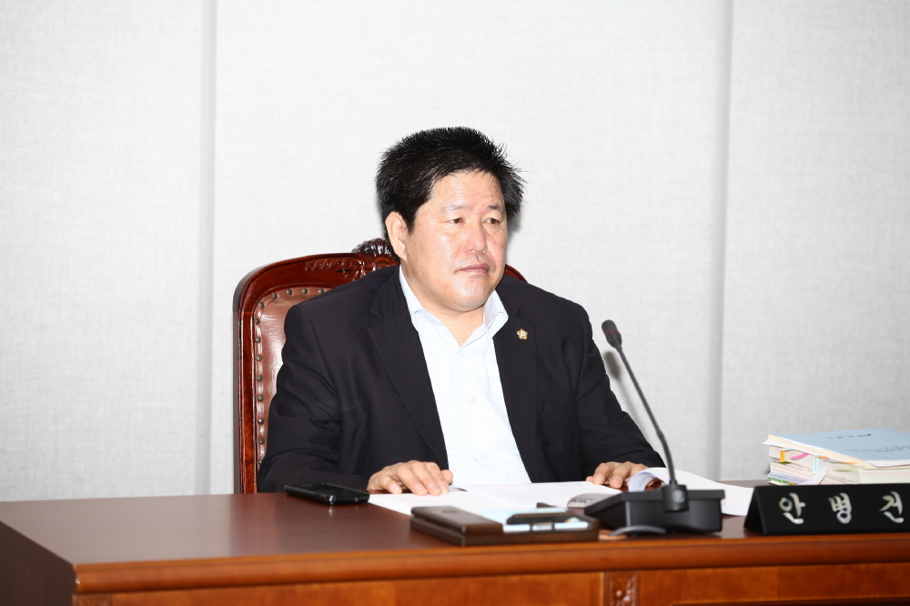 제219회 도봉구의회 임시회중 운영위원회 - 4