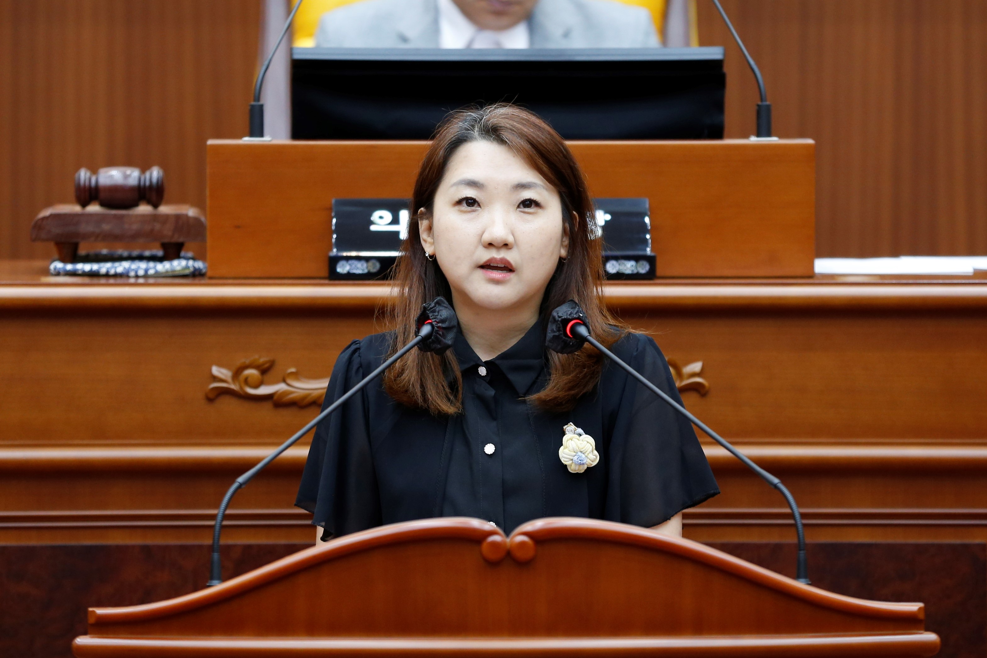 [제327회 정례회] 제2차 본회의 - 11