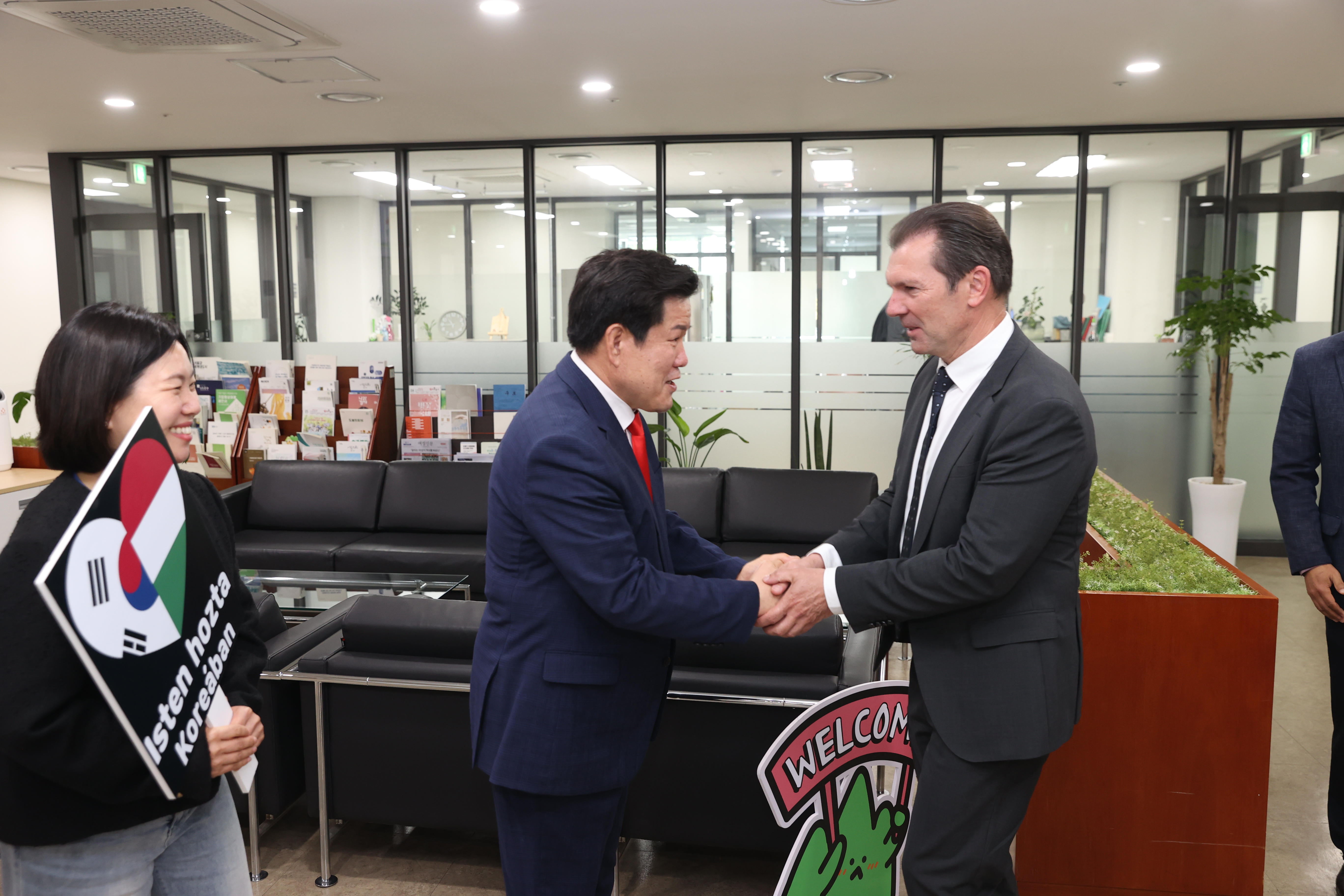 헝가리 부다페스트 18구역 대표단 방문 - 2