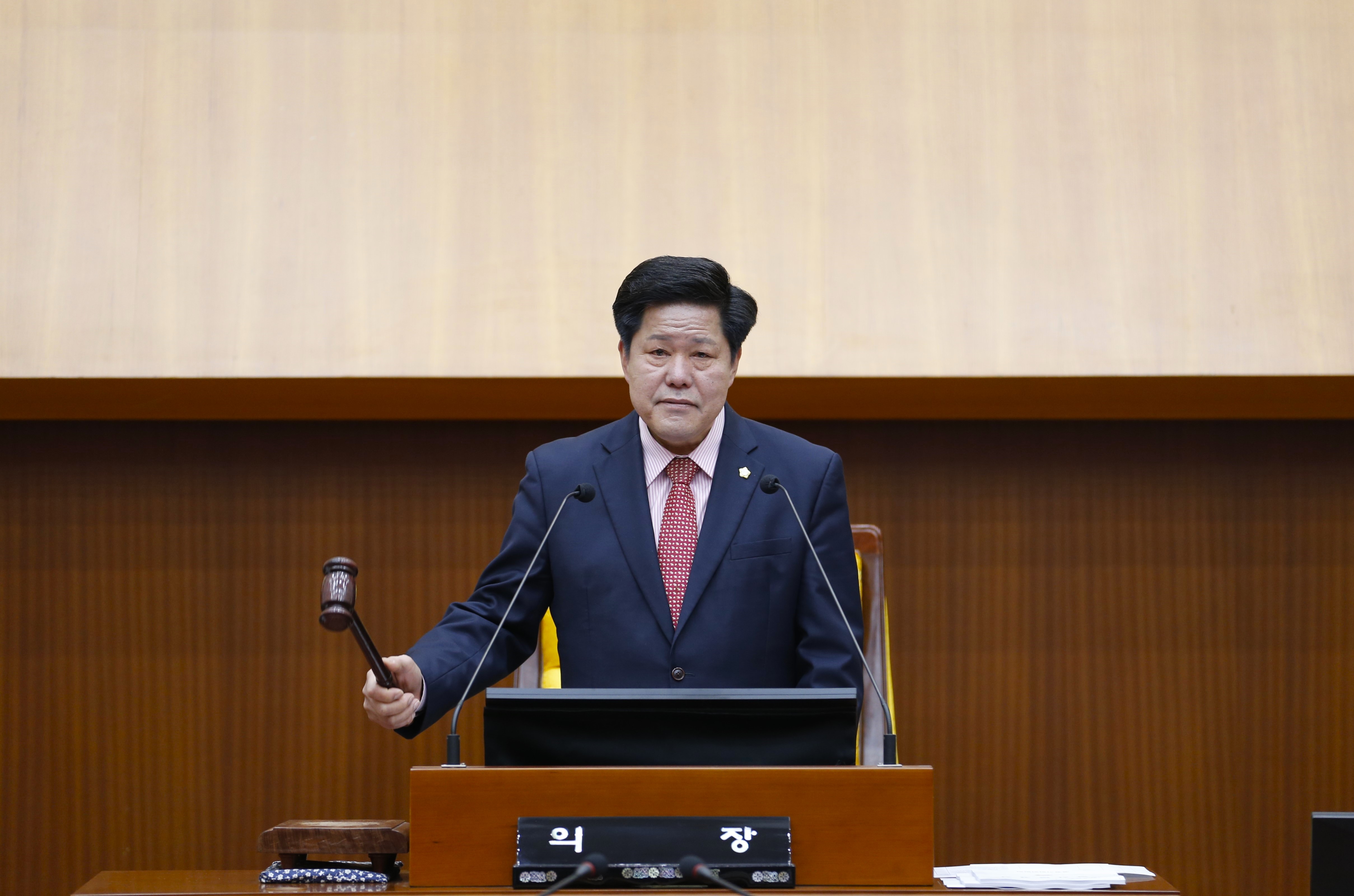 제351회임시회 제2차 본회의 - 1