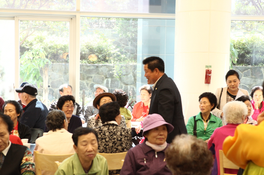 \\\"2012 경로의 달 기념 경로잔치\\\" - 3
