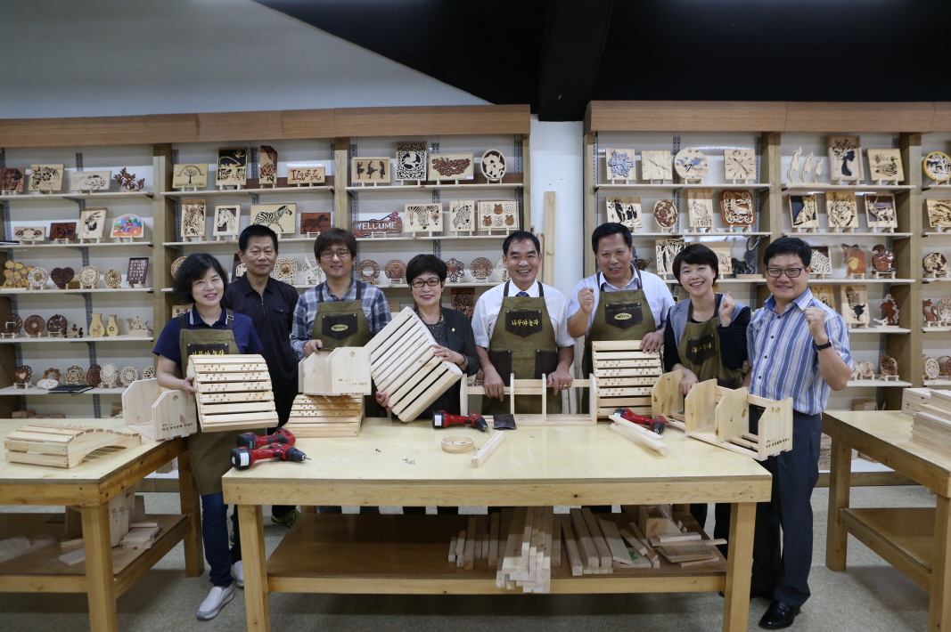 희망 목재문화체험장 방문 - 2